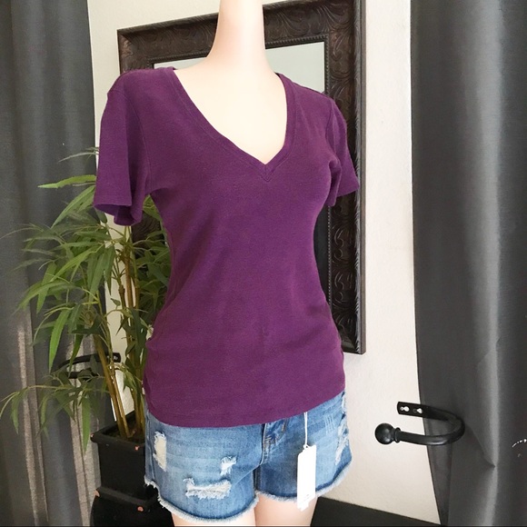 Gap Modern V-Neck Jersey Knit T-Shirt - Picture 3 of 8